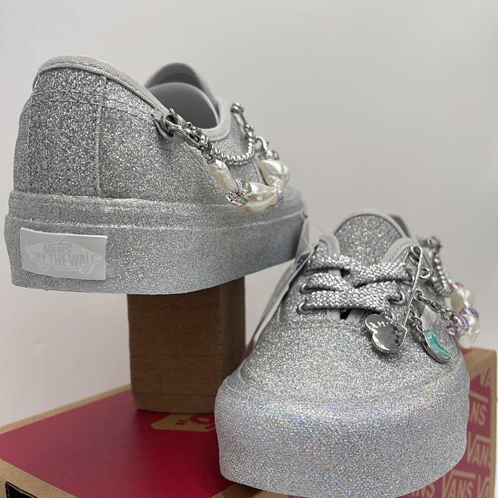 Vans WMNS Authentic 44 D Cosmic Traveler Pearl Gre
VN0A7Q5CPEA Sneakers - Picture 9 of 16